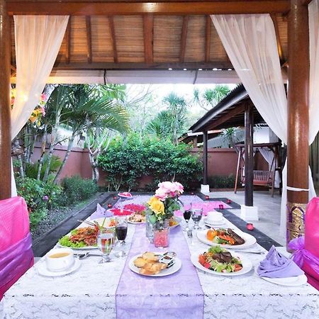 One Bedroom Private Villa Kuta Семіньяк Екстер'єр фото