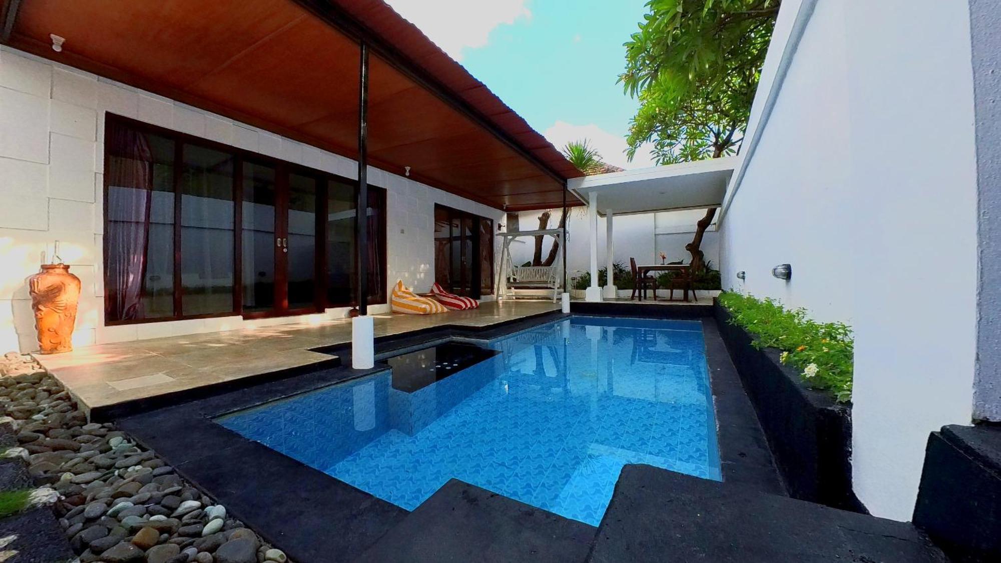One Bedroom Private Villa Kuta Семіньяк Екстер'єр фото
