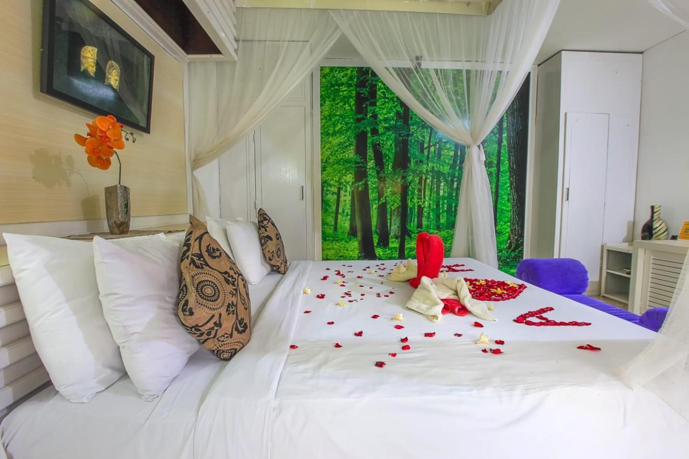 One Bedroom Private Villa Kuta Семіньяк Екстер'єр фото